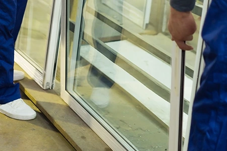 Commercial Glass Repair Technician in Poinciana, FL